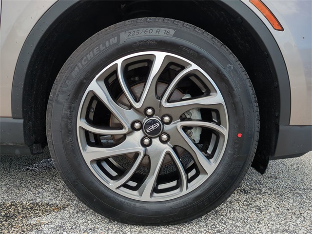 2021 Lincoln Corsair Standard photo 10