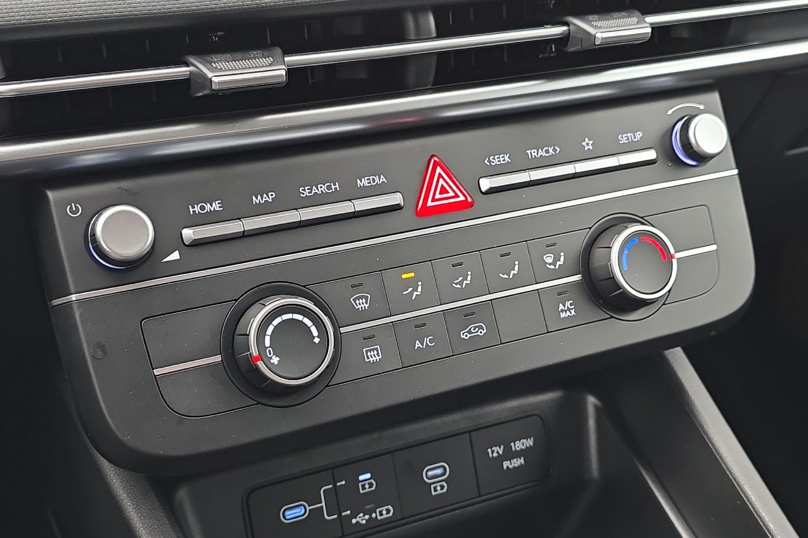 2025 Hyundai Tucson SE photo 19