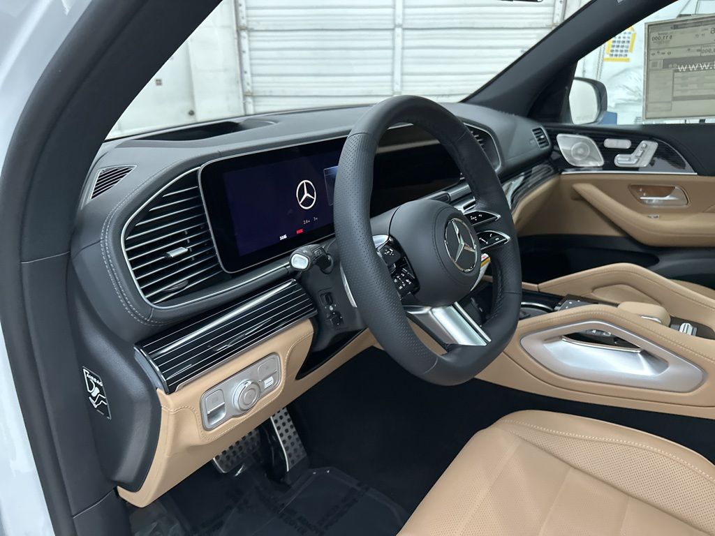 2026 Mercedes Benz GLS 580 4MATIC photo 8