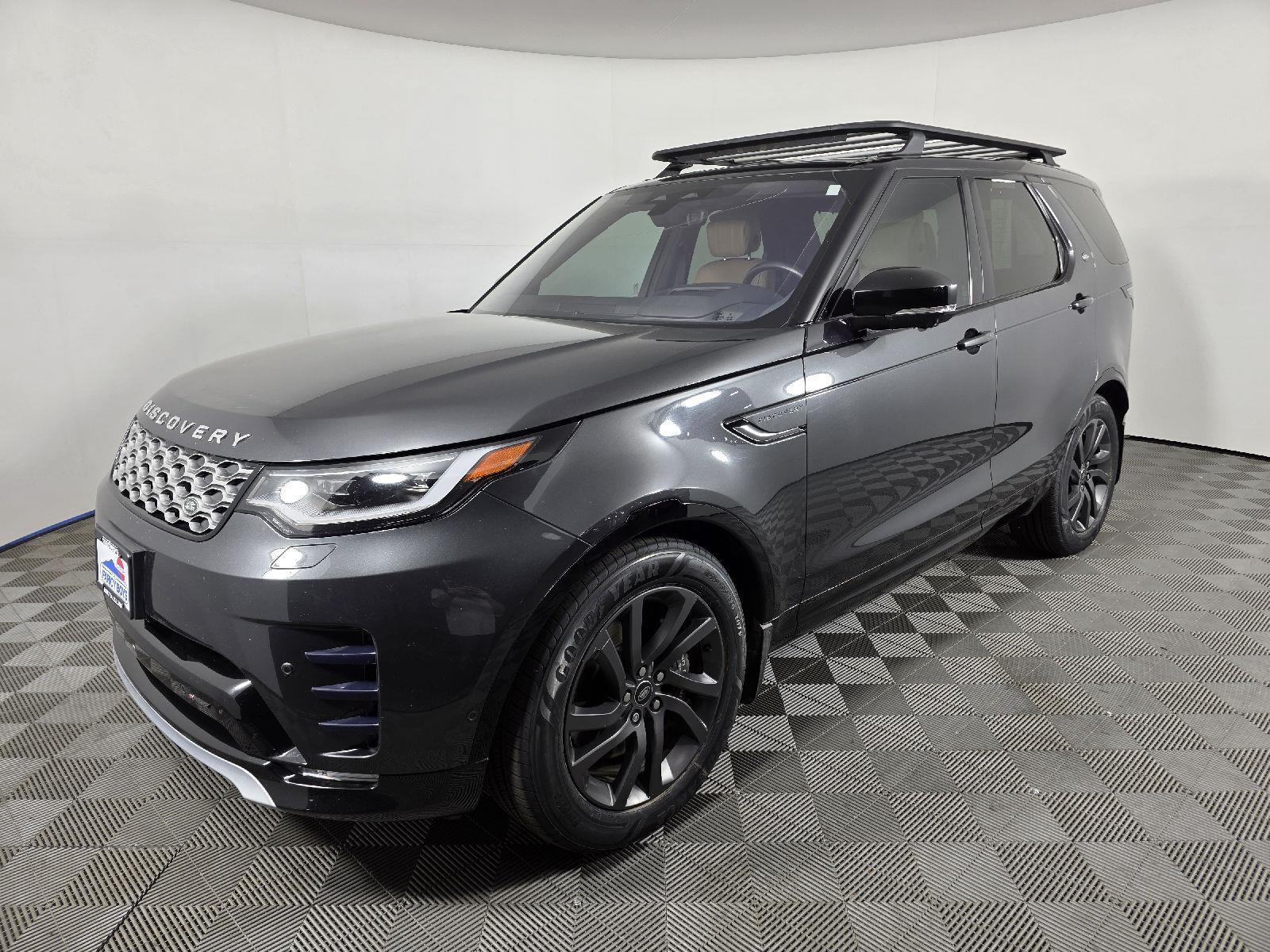 2023 Land Rover Discovery Metropolitan Edition's photo