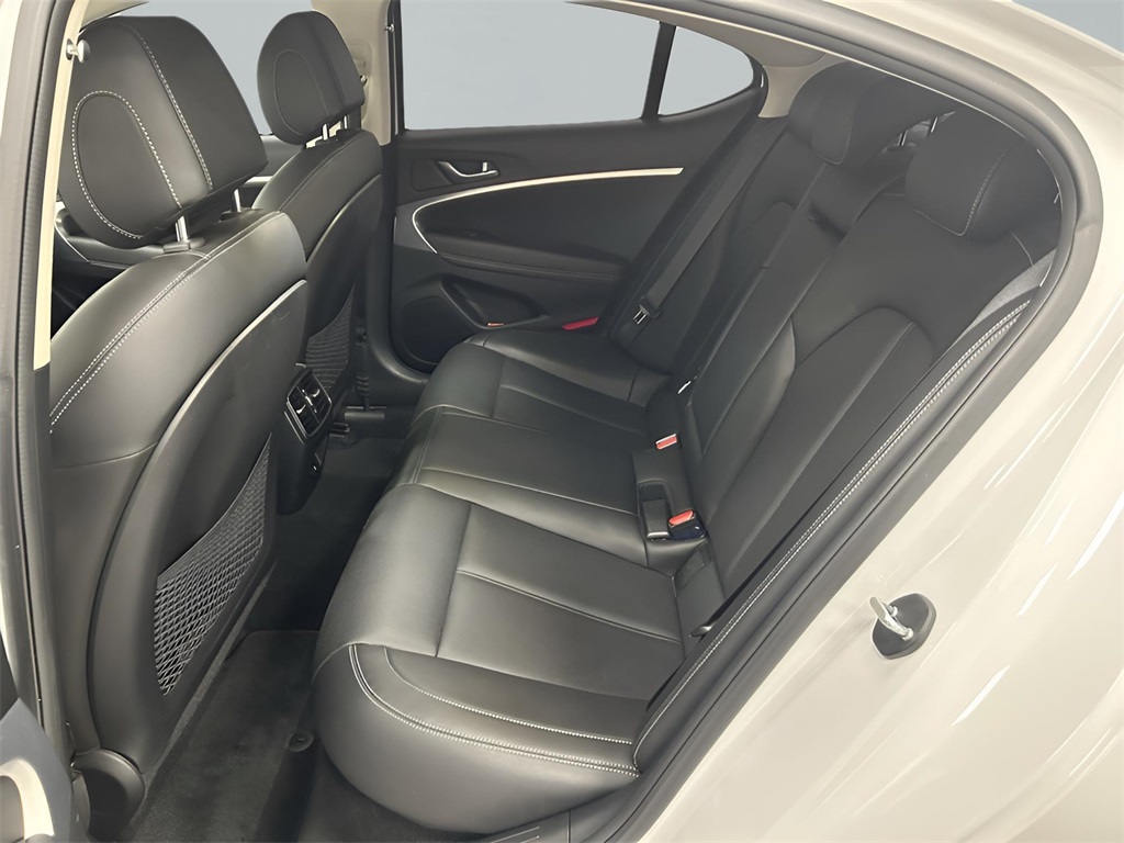 2022 Genesis G70 2.0T photo 10