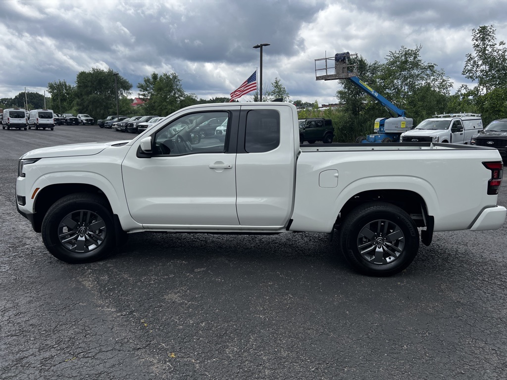 2025 Nissan Frontier SV photo 16