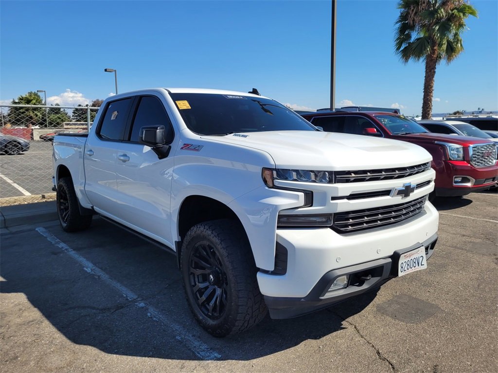 2020 Chevrolet Silverado 1500 RST photo 2