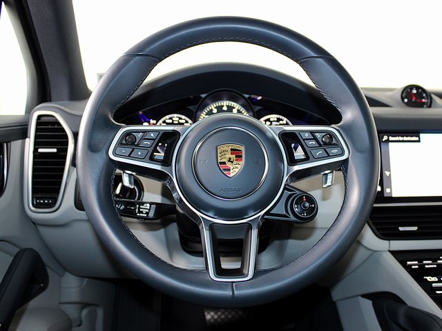 2023 Porsche Cayenne E-Hybrid Platinum Edition photo 17
