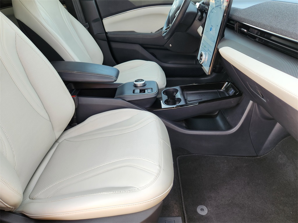 2024 Ford Mustang Mach-E Premium photo 19