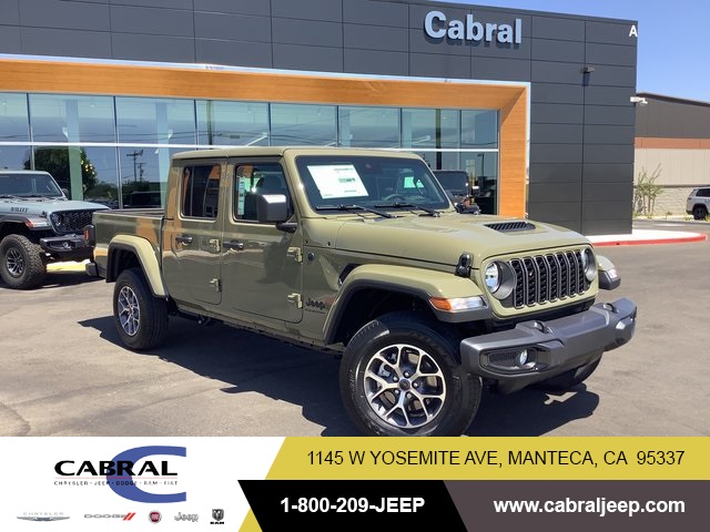 2025 Jeep Gladiator Sport S's photo