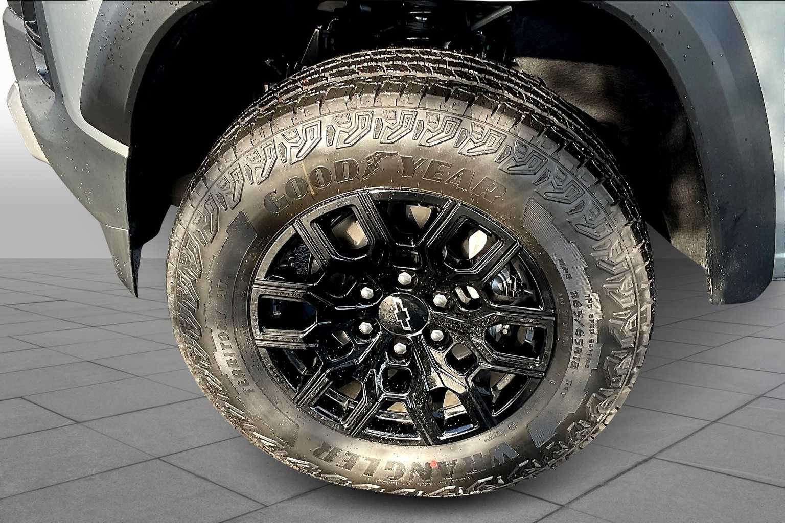 2026 Chevrolet Colorado Trail Boss photo 9