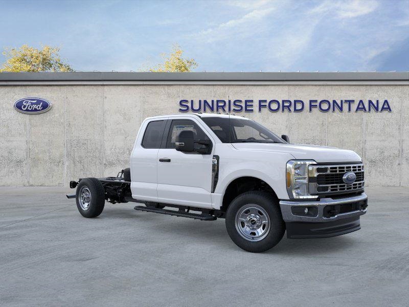 2025 Ford F-350 Super Duty XLT