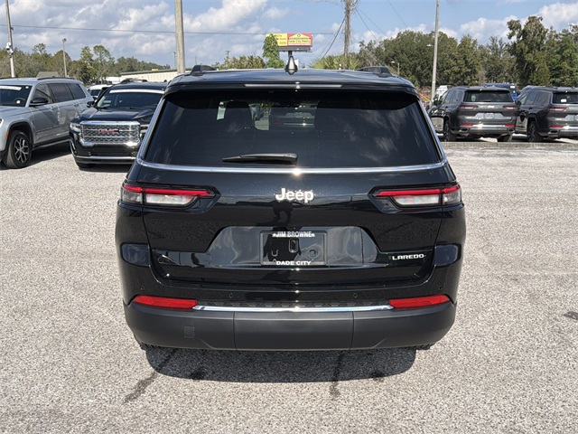 2025 Jeep Grand Cherokee Laredo X photo 3