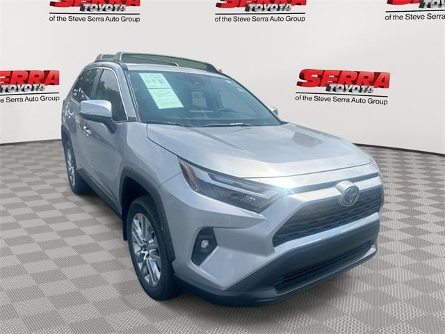 2025 Toyota RAV4 XLE Premium's photo