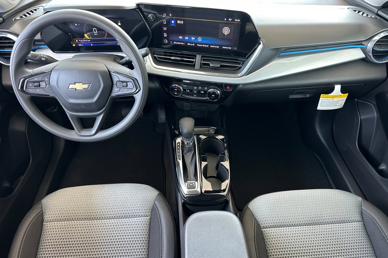2025 Chevrolet Trax LT photo 13