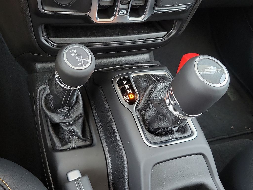 2025 Jeep Gladiator Sport photo 16