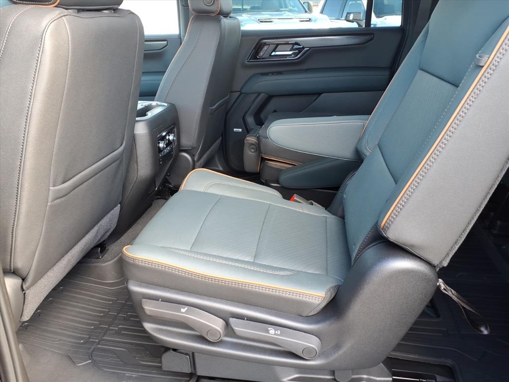2026 Gmc Yukon XL AT4 photo 4