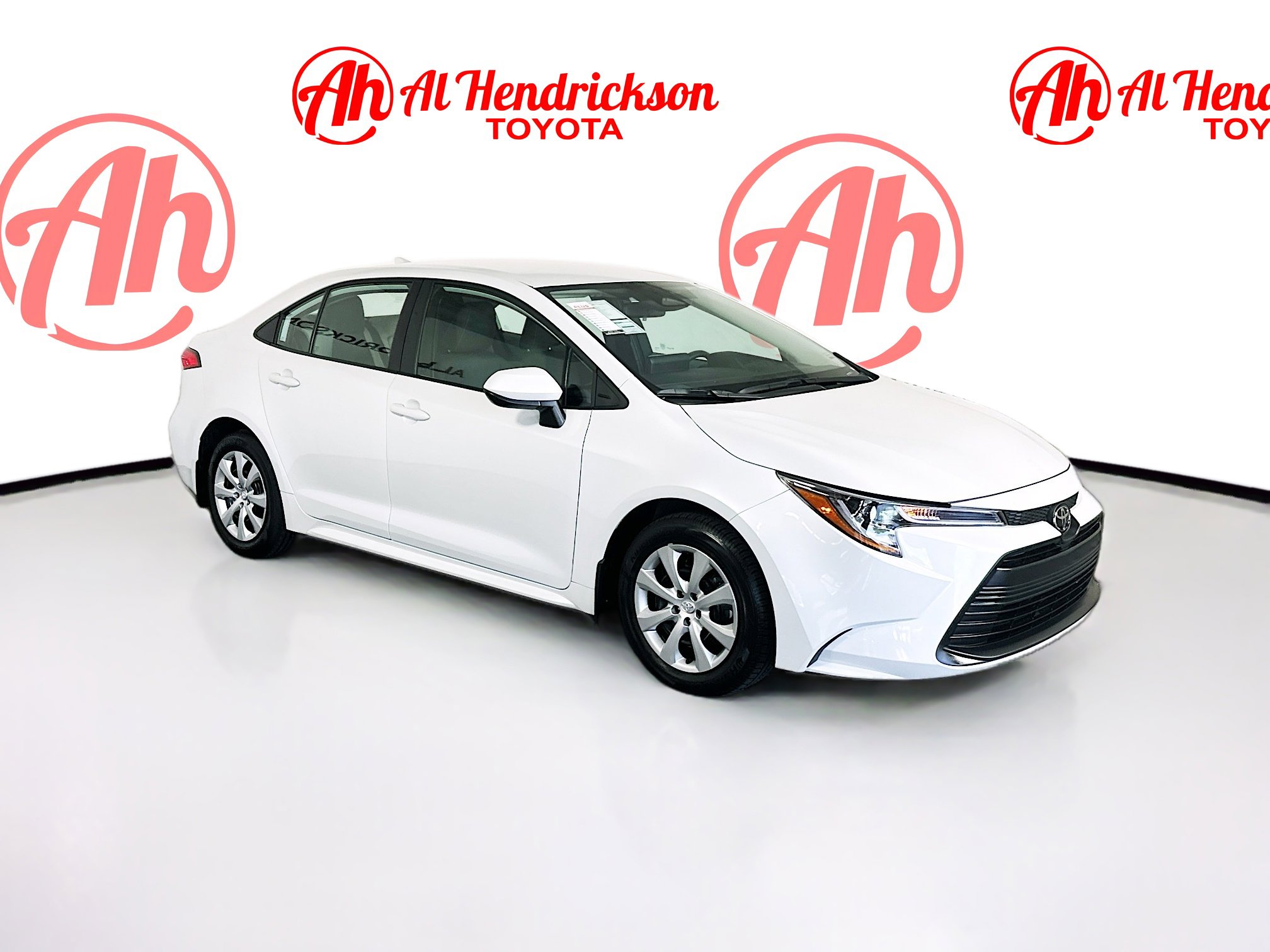 2025 Toyota Corolla LE's photo