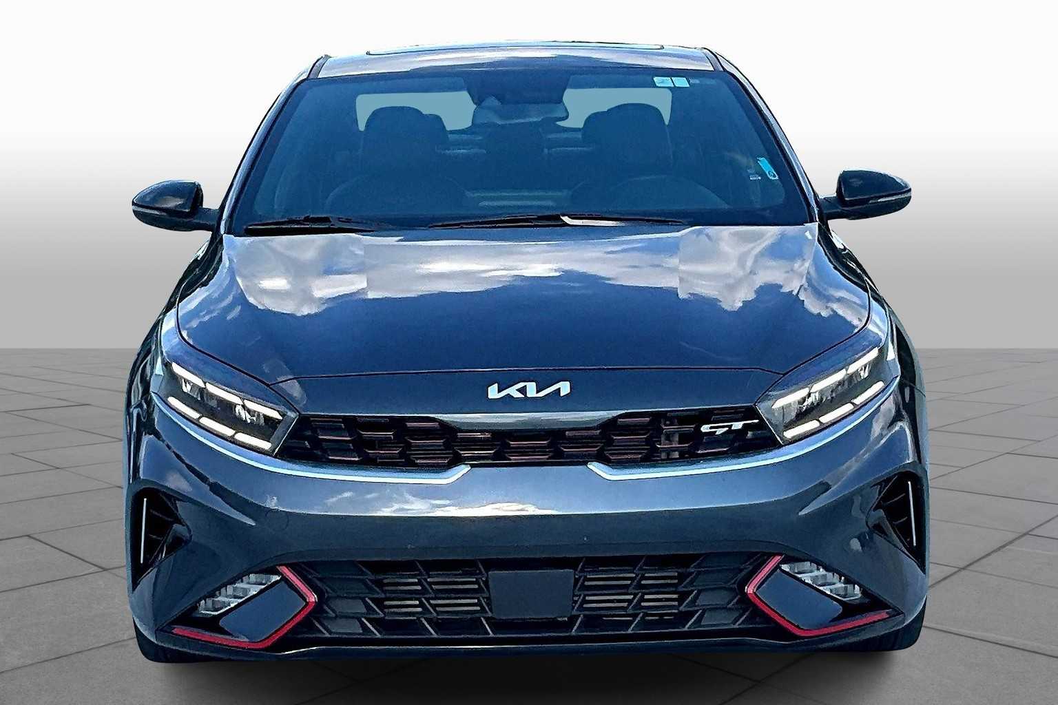 2024 Kia Forte GT photo 2