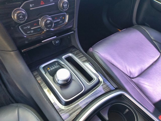2016 Chrysler 300 Limited photo 19