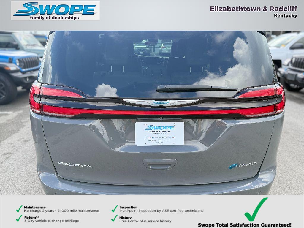 2021 Chrysler Pacifica Hybrid Touring L photo 4