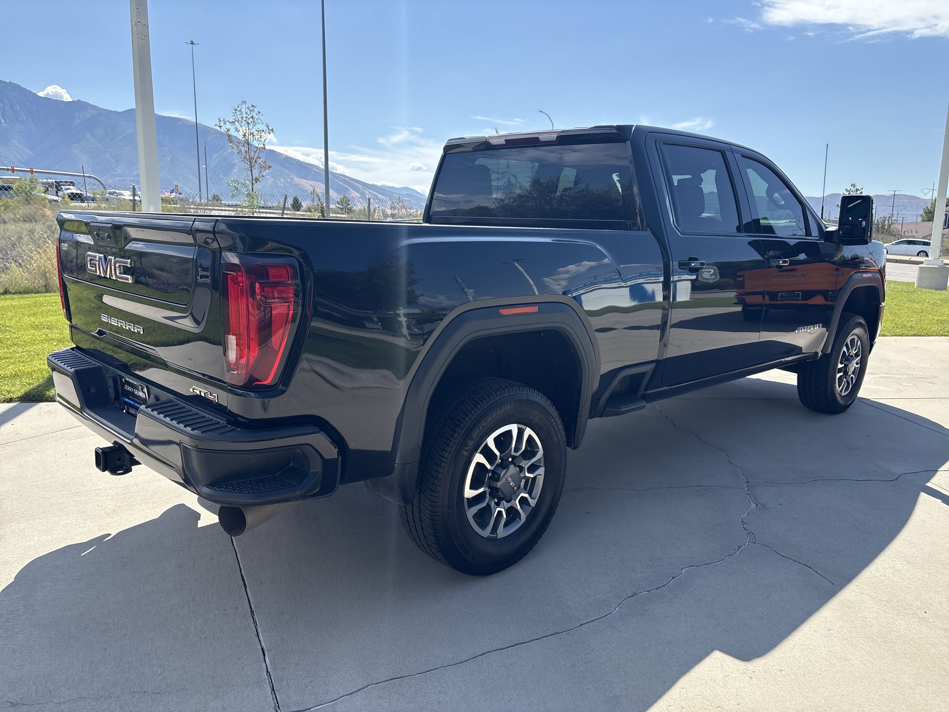 2022 Gmc Sierra 3500 HD AT4 photo 3