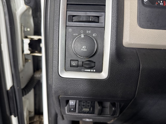 2011 Ram 2500 SLT photo 20
