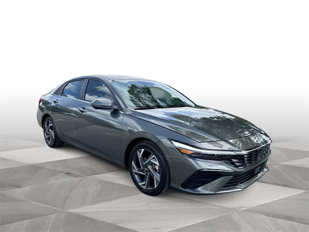2024 Hyundai Elantra Limited photo 2