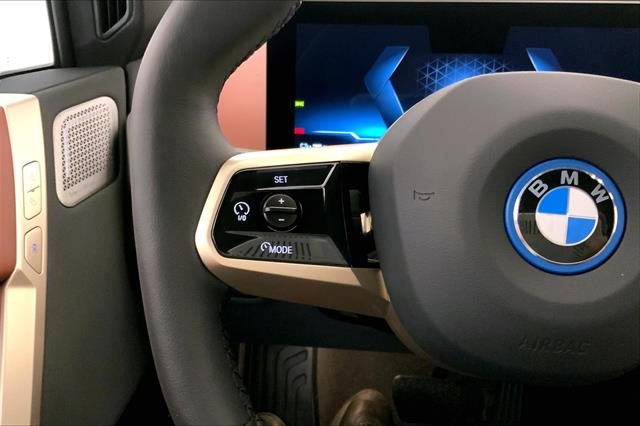 2024 Bmw iX iX M60 photo 16