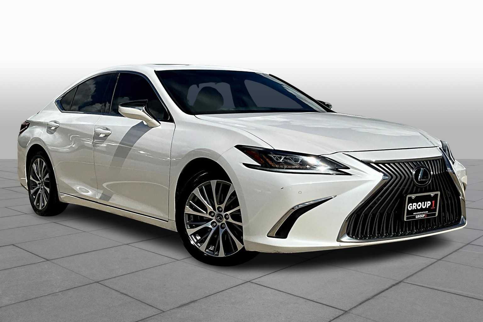 2020 Lexus ES 350 Luxury photo 2