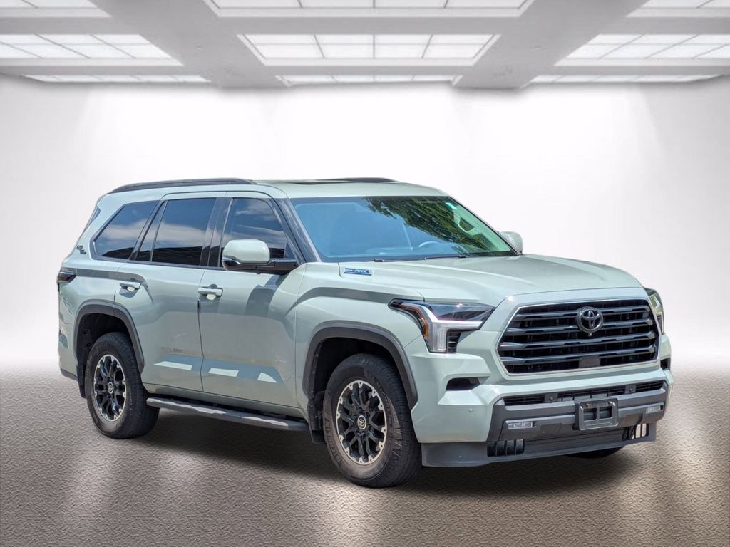 2023 Toyota Sequoia SR5's photo