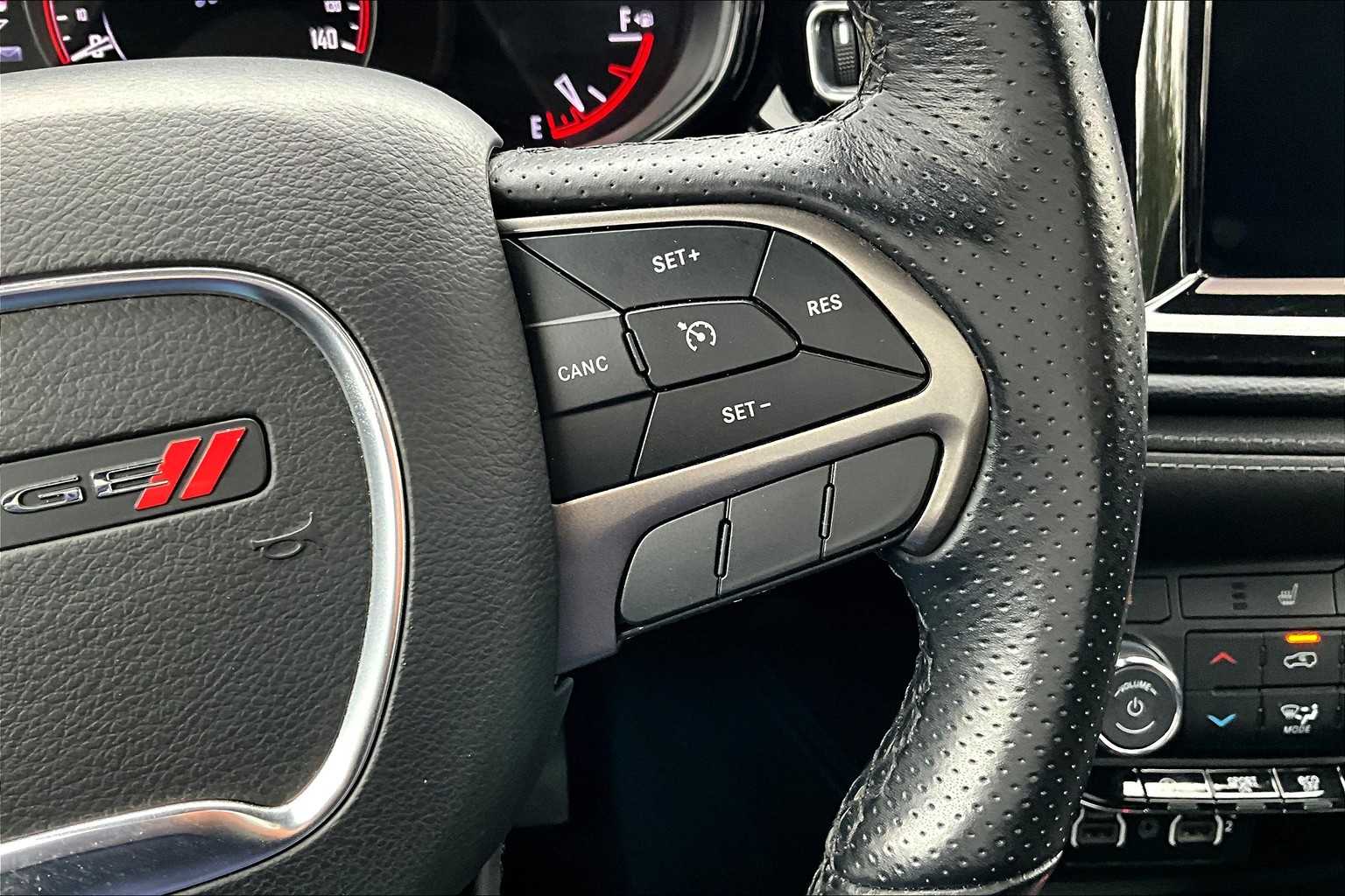 2023 Dodge Durango SXT photo 18