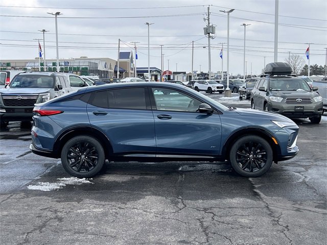 2025 Buick Envista ST photo 3