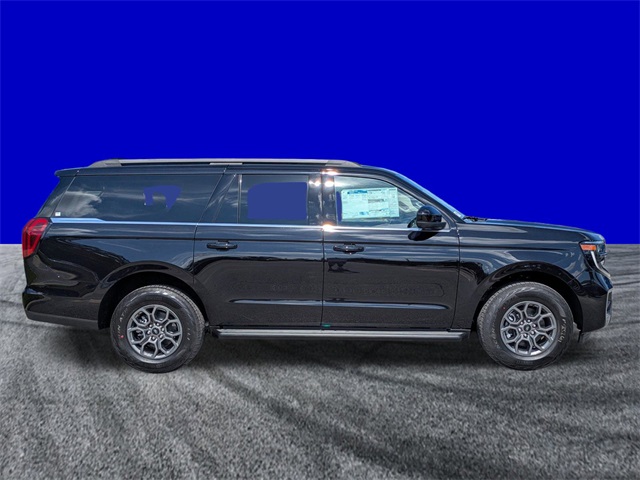 2025 Ford Expedition MAX photo 3