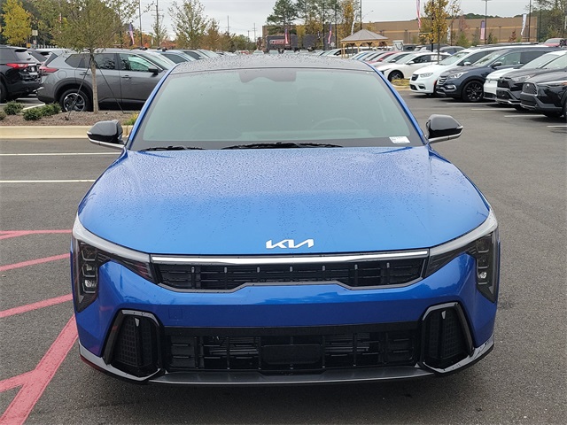 2025 Kia K4 GT-Line photo 2