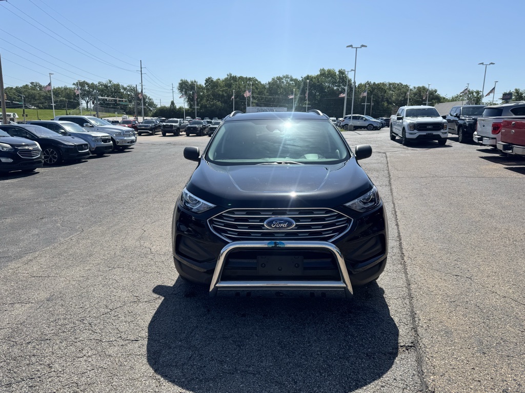 2022 Ford Edge SE photo 2