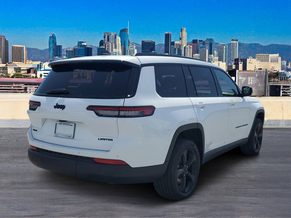 2025 Jeep Grand Cherokee Limited photo 4