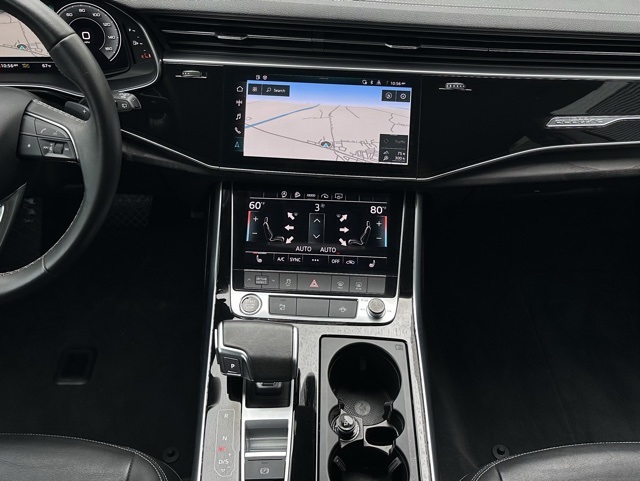 2023 Audi Q8 55 Premium photo 4