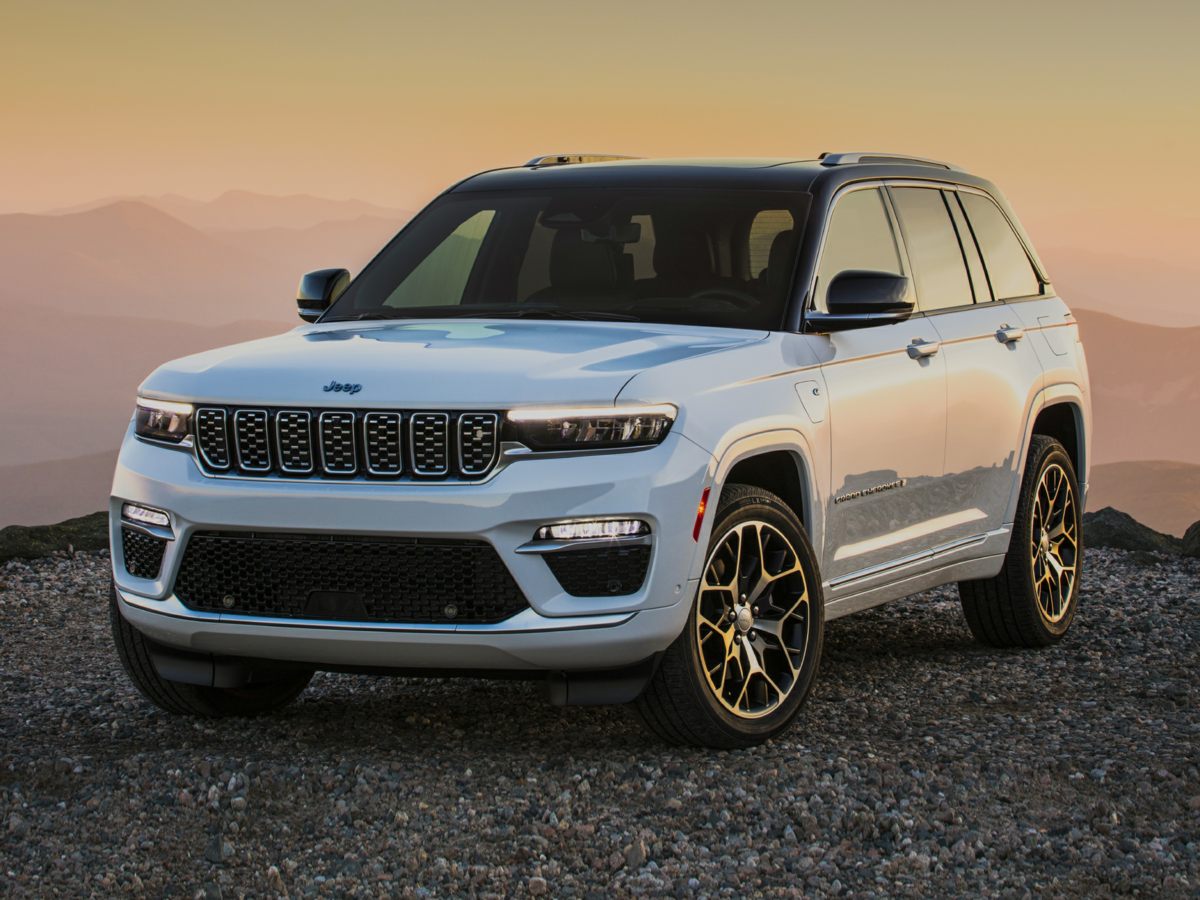 2022 Jeep Grand Cherokee Summit 4xe photo 3