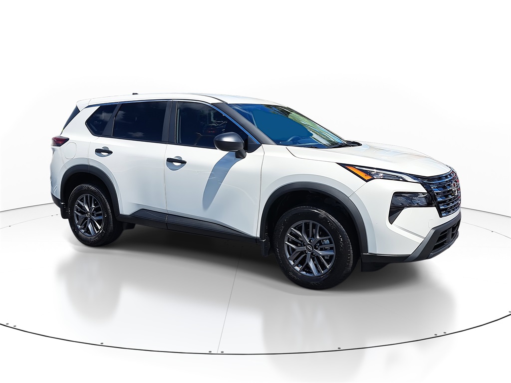 2026 Nissan Rogue S photo 2