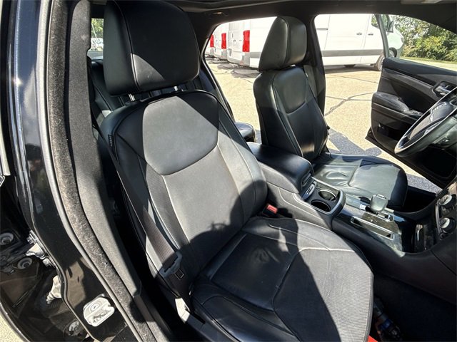 2014 Chrysler 300 photo 19