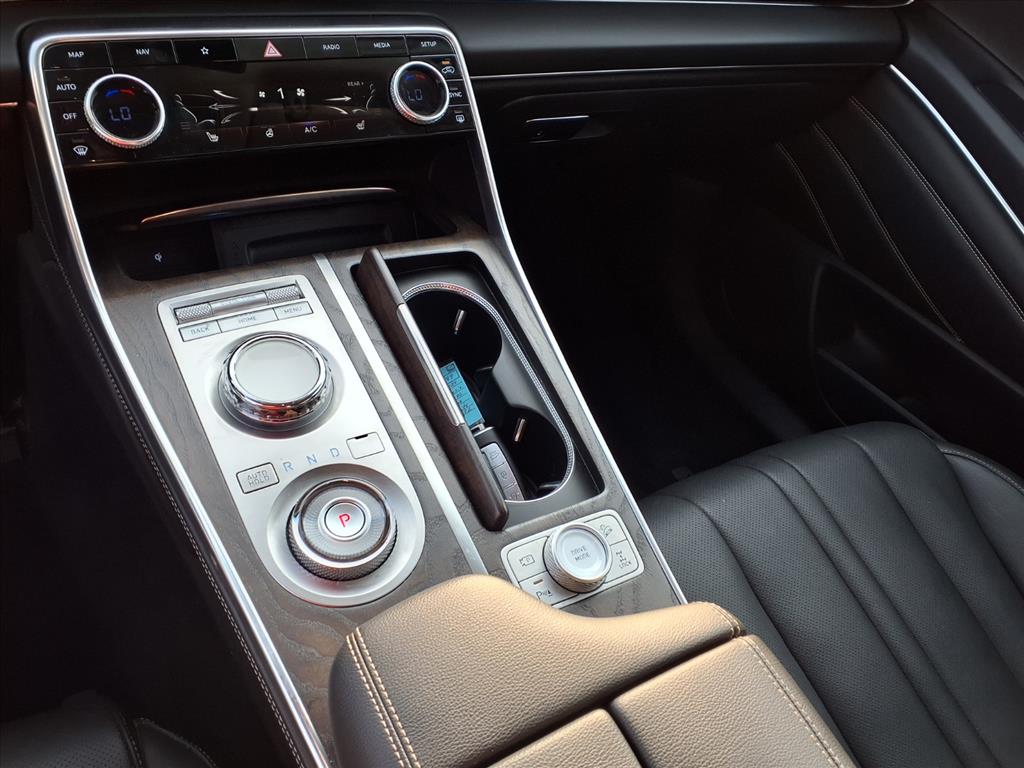 2024 Genesis GV80 2.5T photo 9