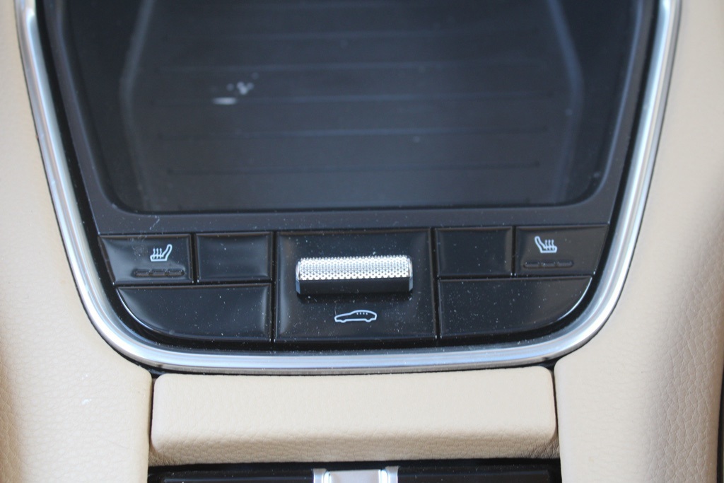 2023 Porsche Panamera E-Hybrid 4 photo 31