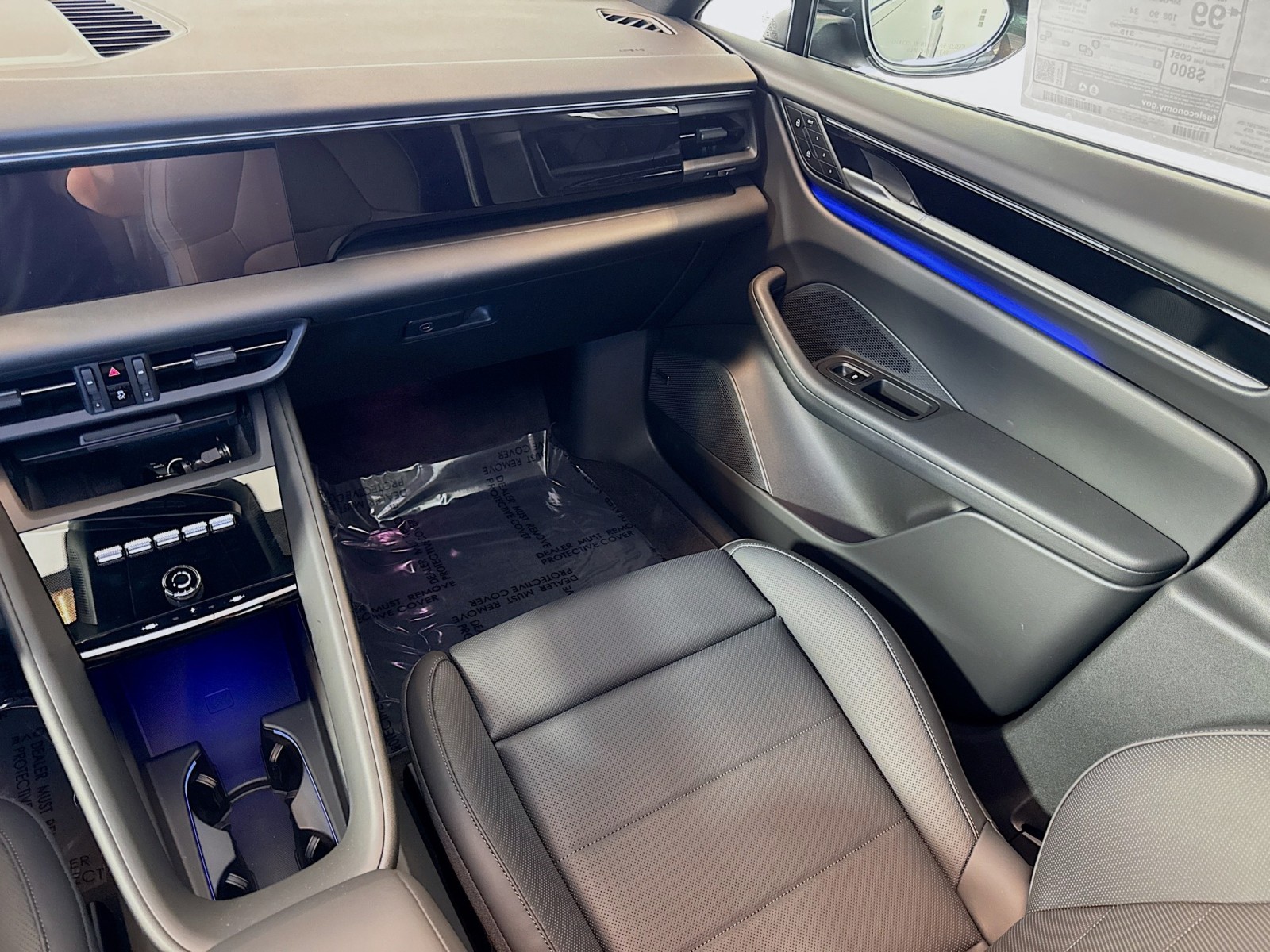 2025 Porsche Macan Electric photo 20