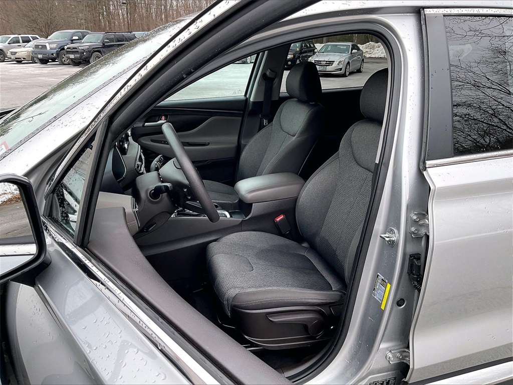 Image of Pre-Owned 2020 Hyundai Santa Fe SE