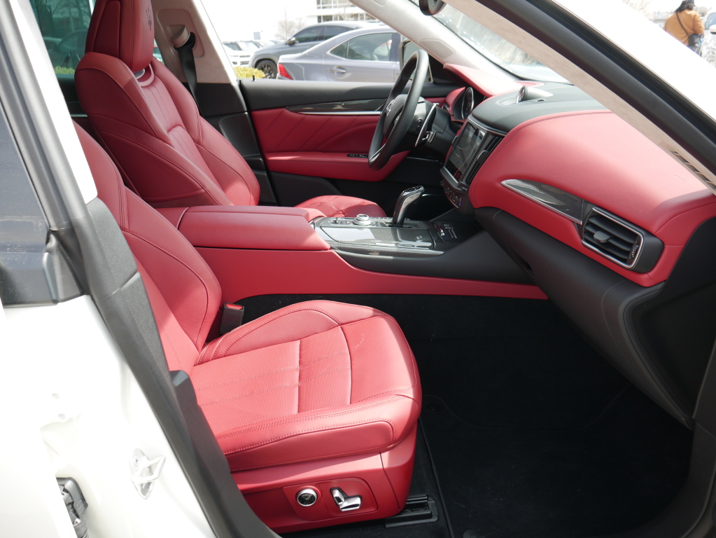 2023 Maserati Levante Modena photo 4