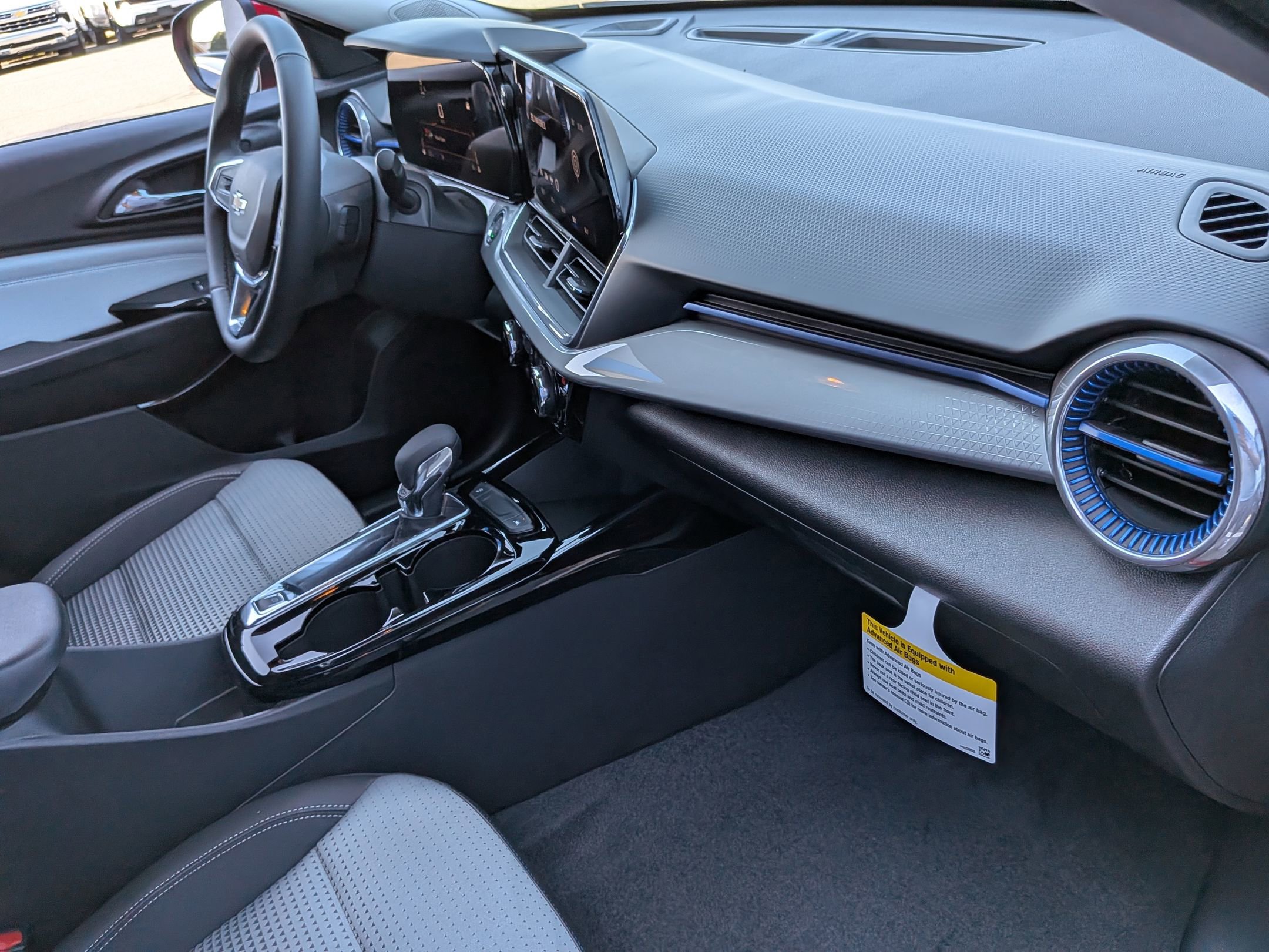 2026 Chevrolet Trax LT photo 32