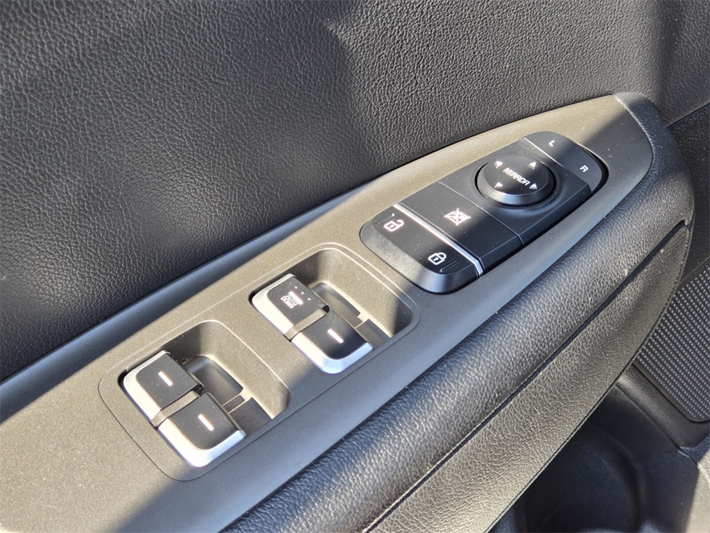 2019 Kia Optima LX photo 28