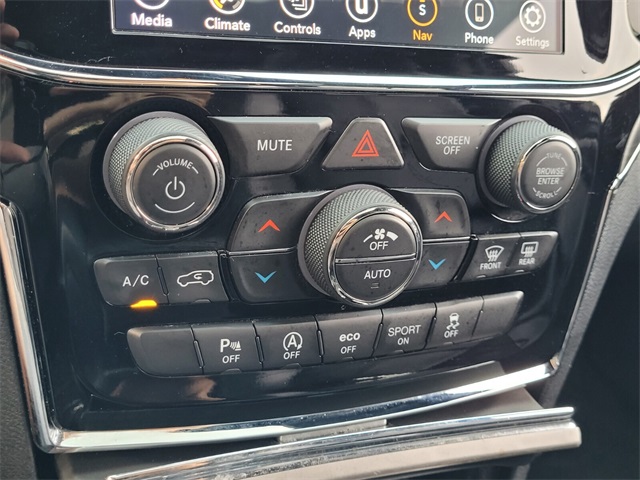 2020 Jeep Grand Cherokee Limited photo 16