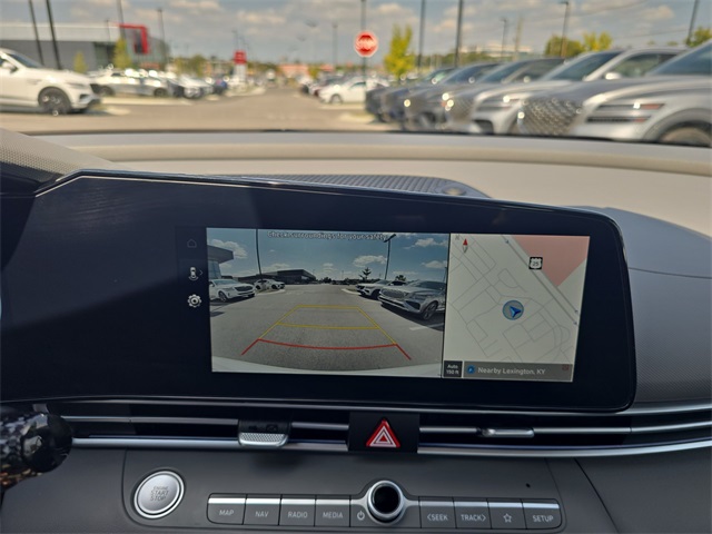 2025 Hyundai Elantra SEL Convenience photo 17