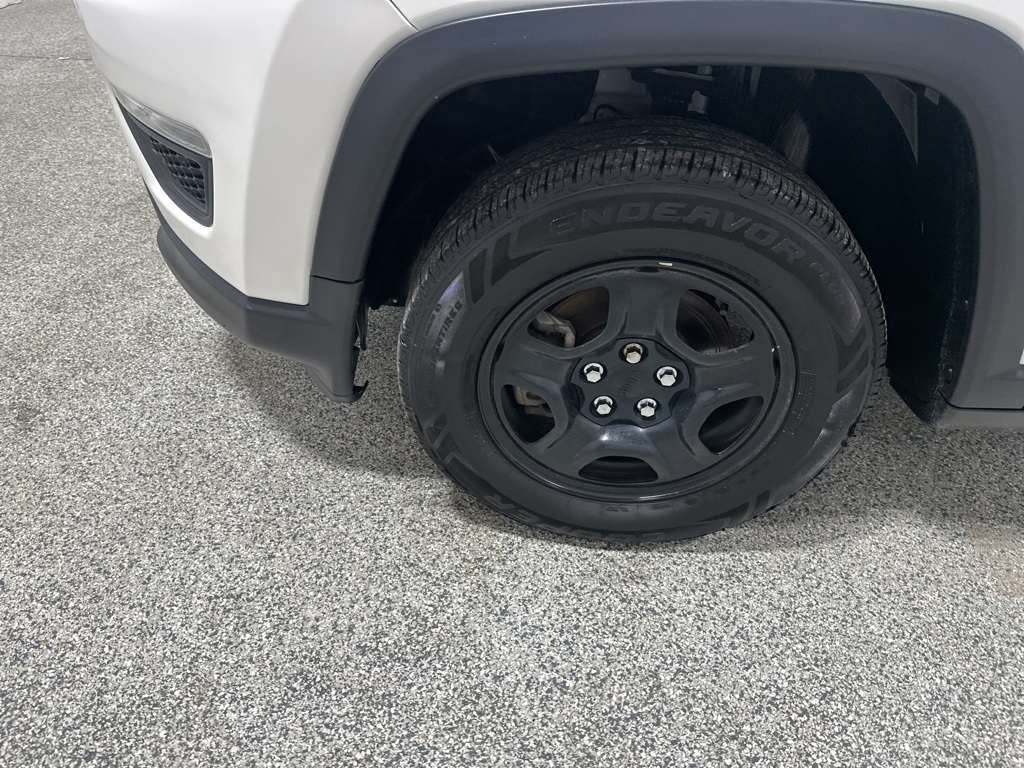 2020 Jeep Compass Sport photo 4