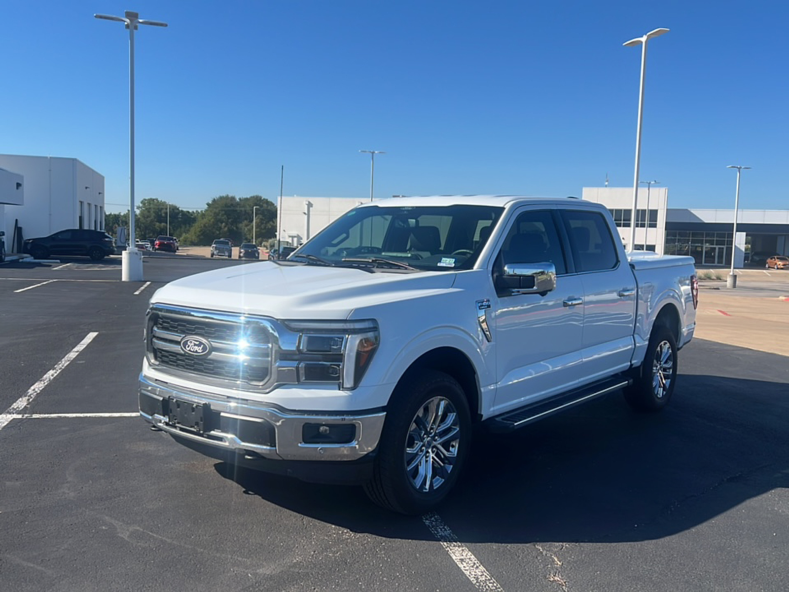 2025 Ford F-150 Lariat photo 2