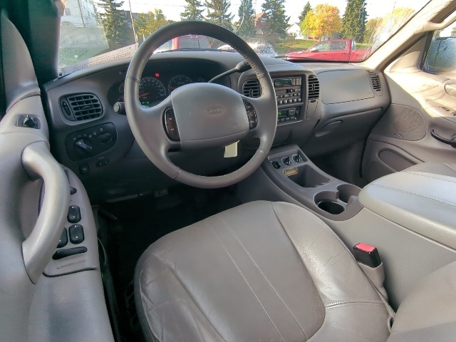 2001 Ford Expedition Eddie Bauer photo 3