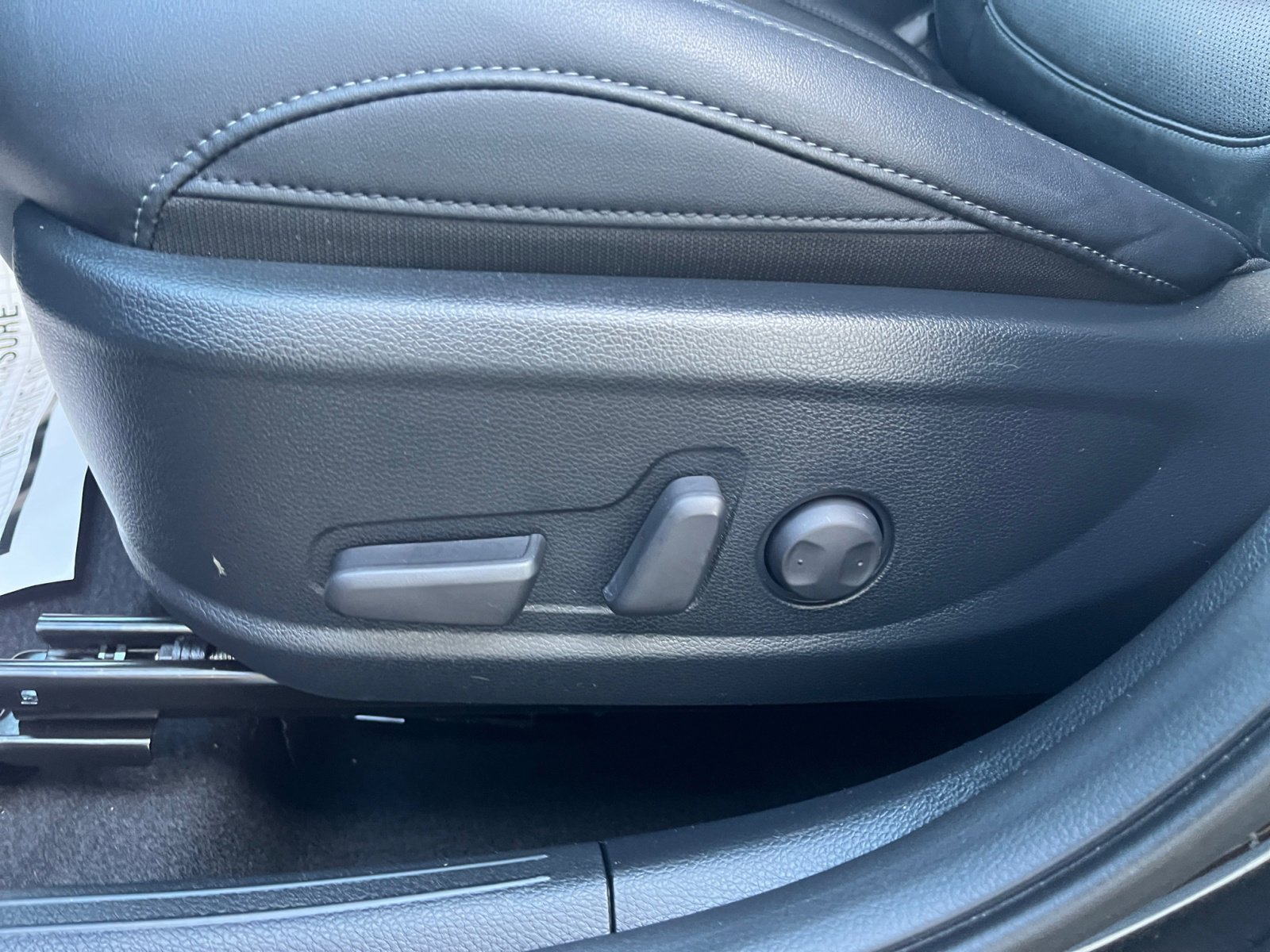 2024 Kia Seltos EX photo 8